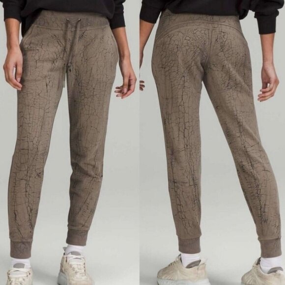 Lululemon Warm Down Joggers 7/8 Length Thread Dye Rover Black Size 4 sweatpants - Picture 1 of 11